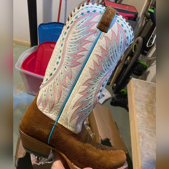 🌟⭐HOST PICK🌟⭐ Ariat Derby Cowboy Boots🍭🤠 - Picture 4 of 5
